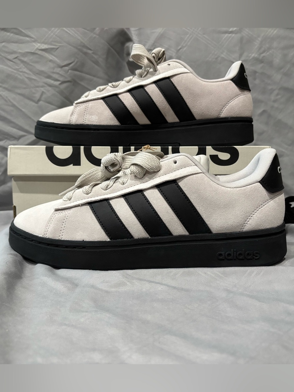 adidas Men's Grand Court Alphia 00s Low-Top Sneakers Lt Gray/ Black US size 11